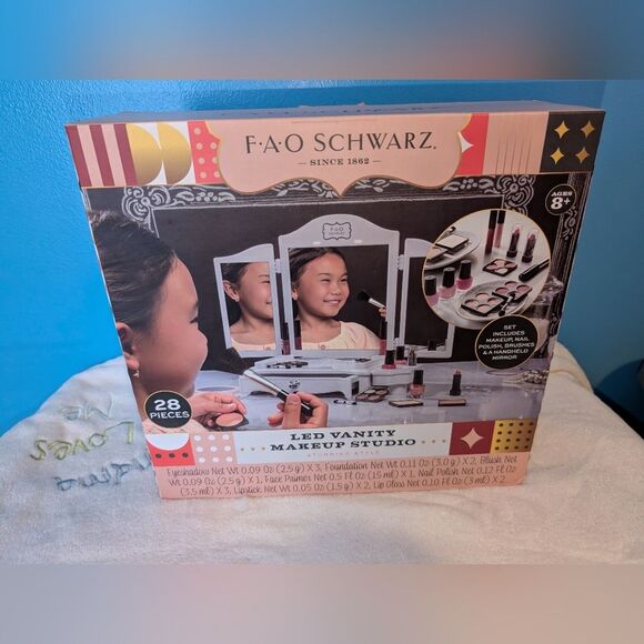 F.A.O Schwarz LED Vanity Makeup Studio - Picture 2 of 7